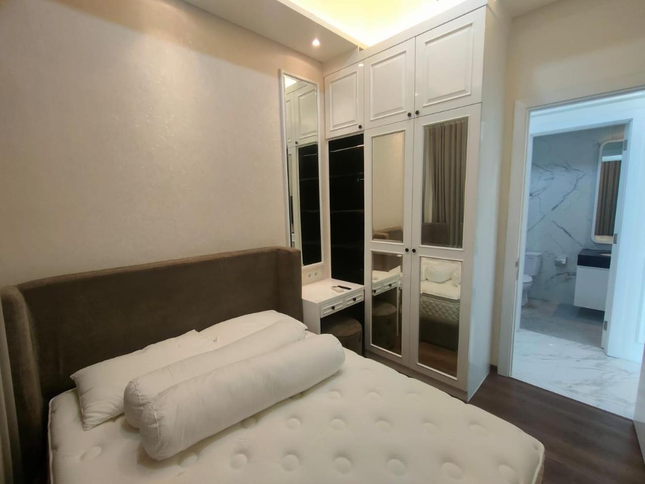 Super Penthouse Stmoritz Apartment, Lippomall Puri Indah Yakarta Exterior foto